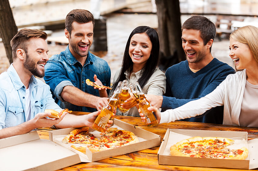 Transforme sua festa em um banquete com nossas pizzas artesanais!